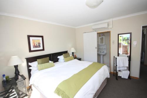 Hostal Marren House