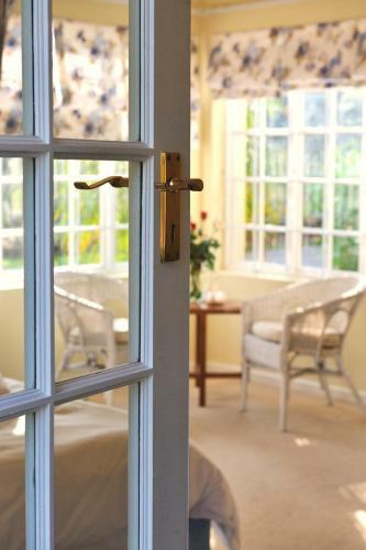 Everwood Manor Bed And Breakfast