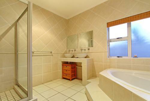 Villa Durham Close 31