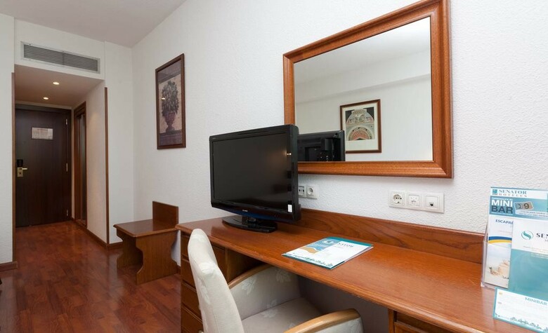 Hotel Senator Barajas