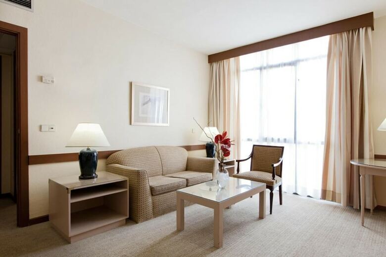 Aparthotel Espahotel Plaza Basilica