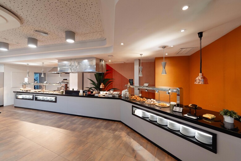 Hotel Rh Royal S�lo Adultos