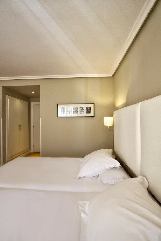 Hotel Arcea Los Lagos