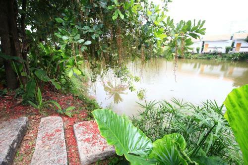 Baanpooya Hotel And Resort