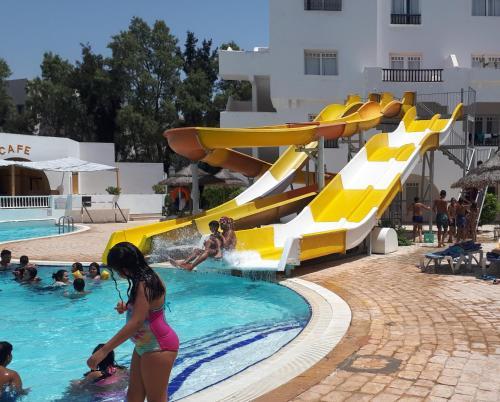 Sandra Club - Family Hotel