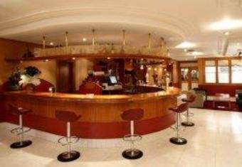 Hotel Villa De San Adri�n