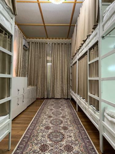 Hostal Trip.le Guest House