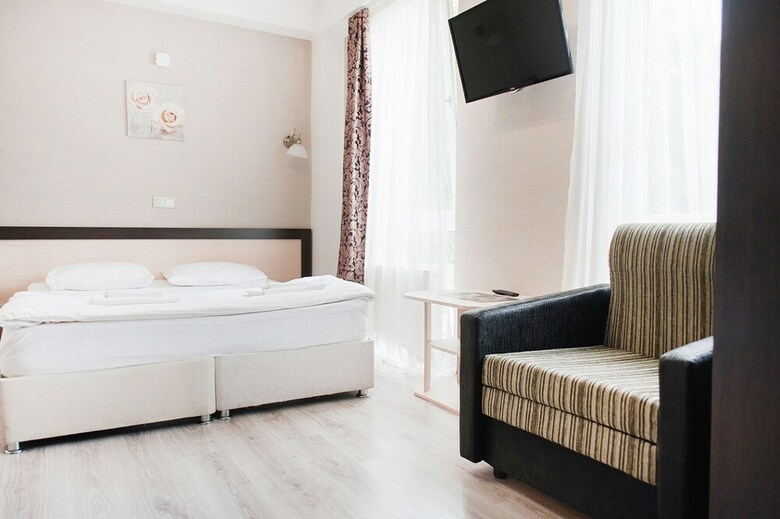 Oplot Hotel