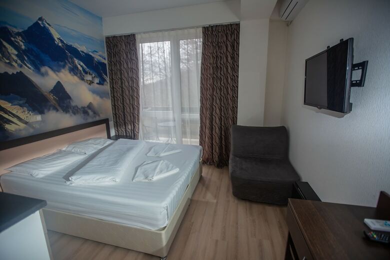 Oplot Hotel