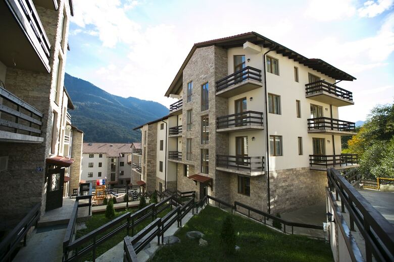 Oplot Hotel