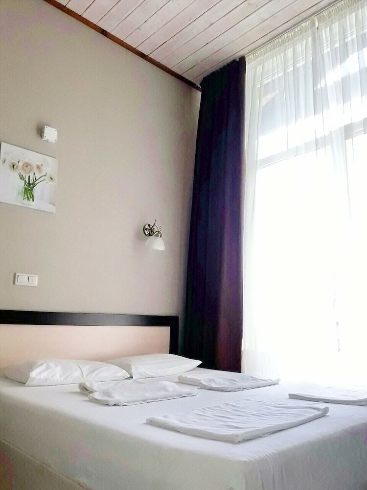 Oplot Hotel