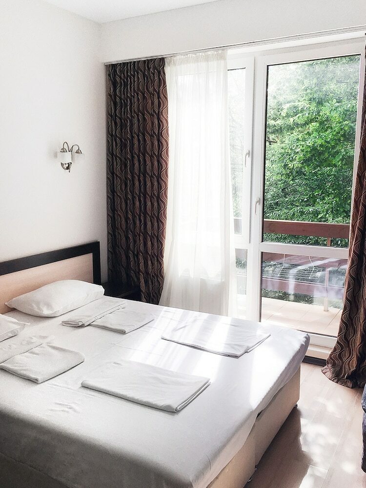 Oplot Hotel