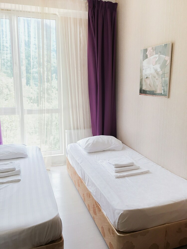 Oplot Hotel