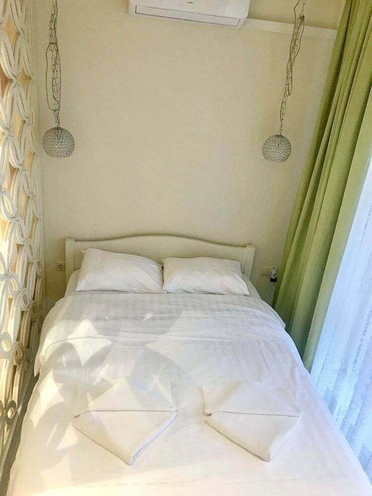 Oplot Hotel