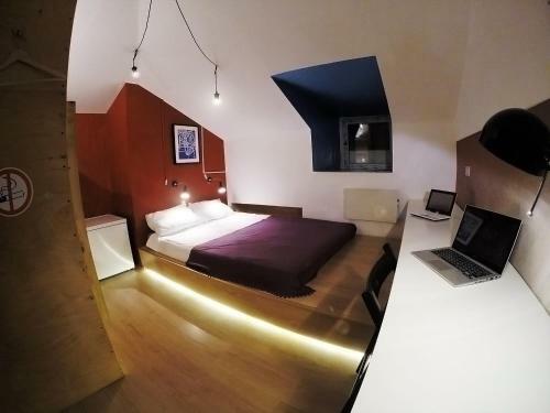 Hq Hostel