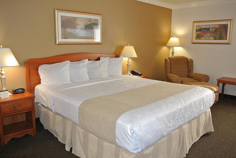 Best Western Town & Country Hotel