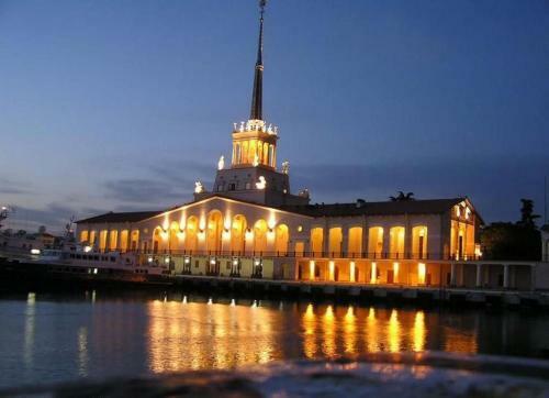 Hostal Apartments With 2 Bedroom Layma