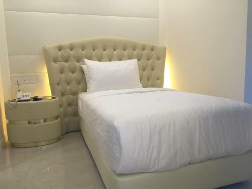 Ritzton Hotel