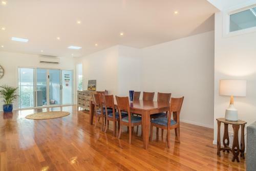 Currawong Close - Pool & Alfresco - Rejuvenate Stays