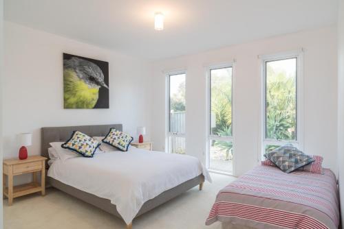 Currawong Close - Pool & Alfresco - Rejuvenate Stays