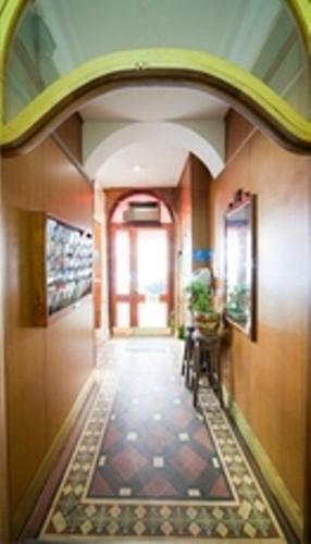 Holiday Lodge Hotel