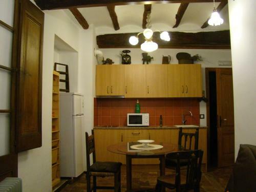 Edificio De Apartamentos L'escoleta
