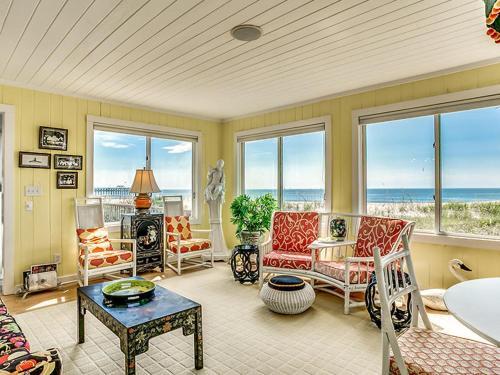 #2000 Arthur/oxner Holiday Home
