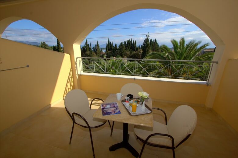 Art Hotel Debono