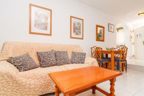 Los Pinos 23 Villas Casasol