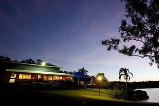 Hotel Lake Bennett Resort