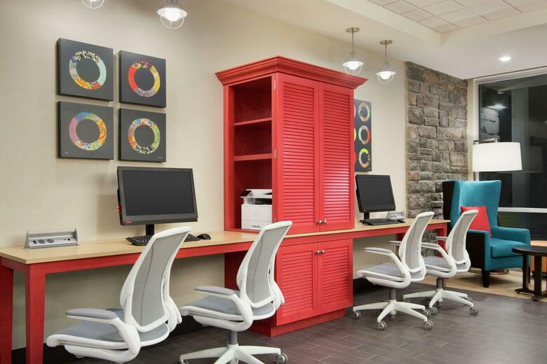 Hotel Home2 Suites By Hilton Fort St. John, British Colu