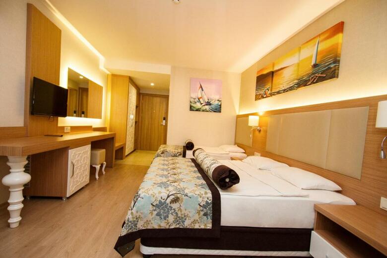 Hotel Blue Wave Suite