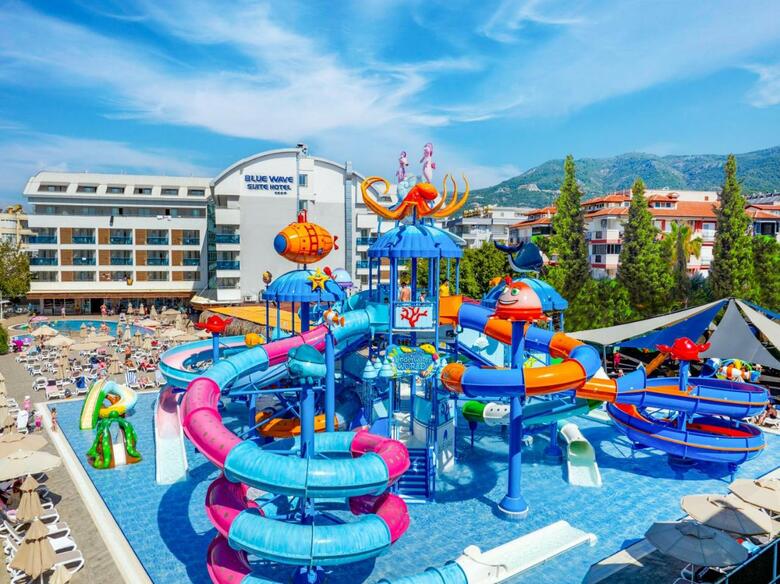 Hotel Blue Wave Suite