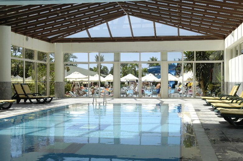 Hotel Holiday Park Resort