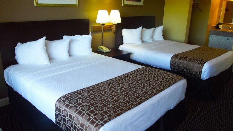 Magnuson Hotel Convention Center