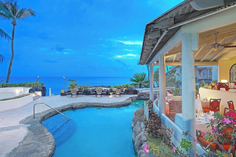 Hotel Crystal Cove