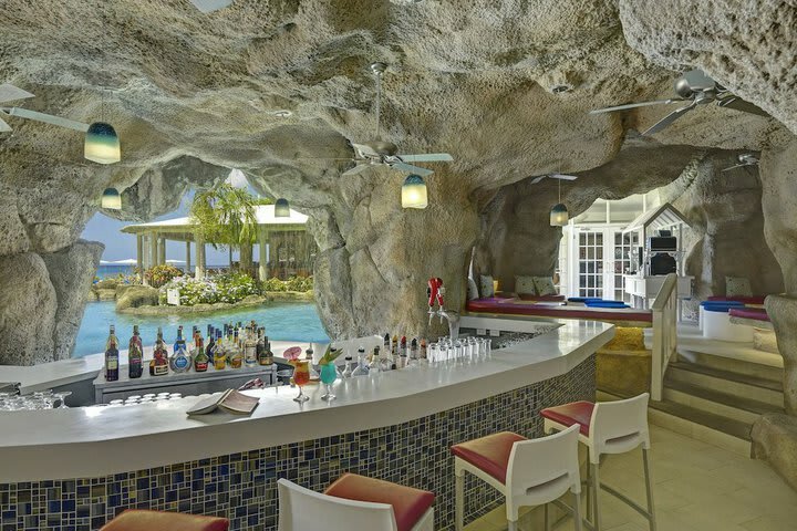 Hotel Crystal Cove
