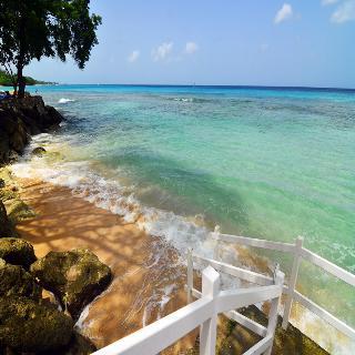 Hotel Almond Beach Club & Spa
