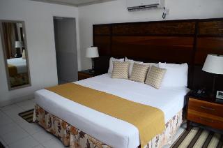 Hotel Pirates Inn