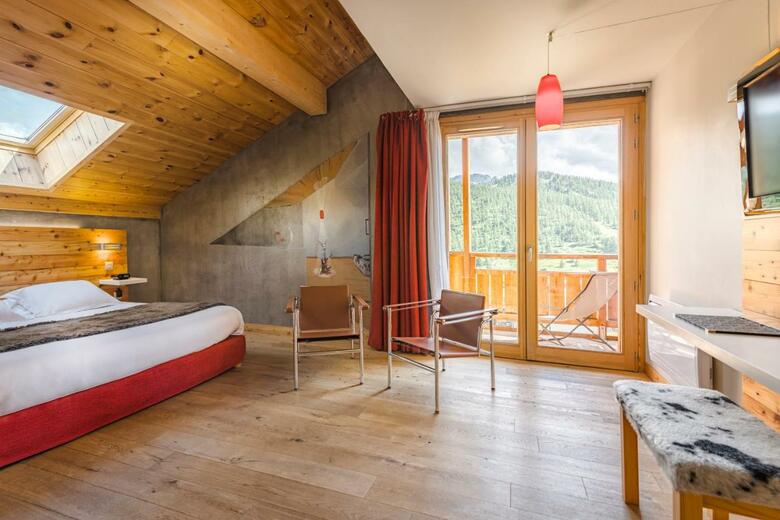Anova Hotel & Spa
