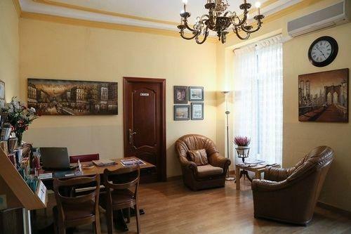 Hostal Bru�a