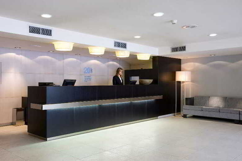 Hotel NH Pirineos
