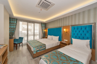Grand Palace Hotel