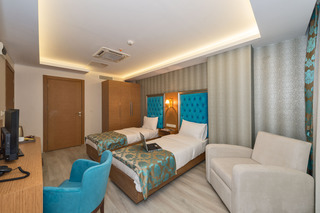 Grand Palace Hotel