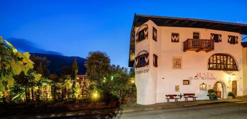 Hotel Ruster Resort