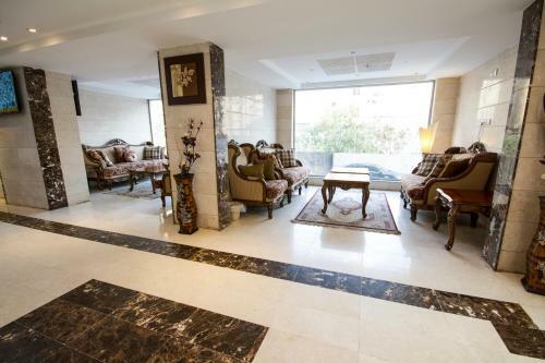 Apartamento Ayoon Almmlaka Hotel Suites