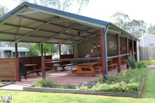 Deniliquin Riverside Caravan Park
