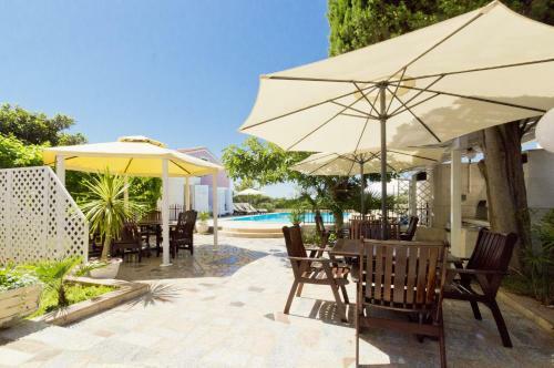 Apartments Astinian
