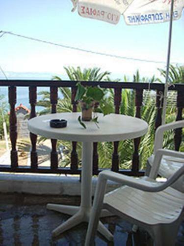 Alexandros Apartments