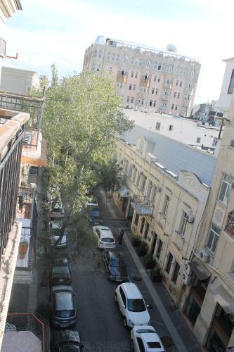 Apartment 11 At Fountains Square